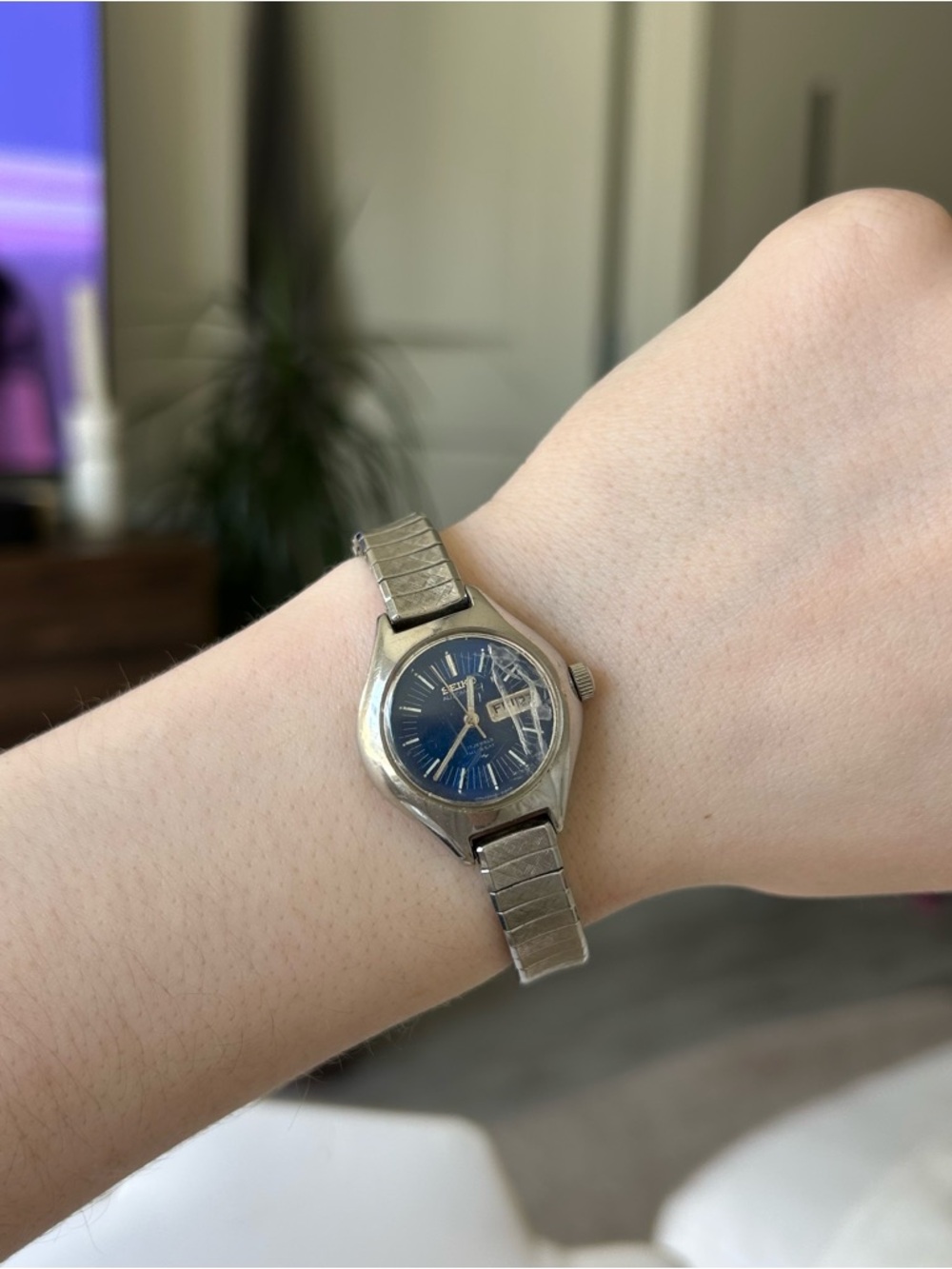 vintage Seiko Ladies Hi-Beat automatic wristwatch, specifically model 2206-0099